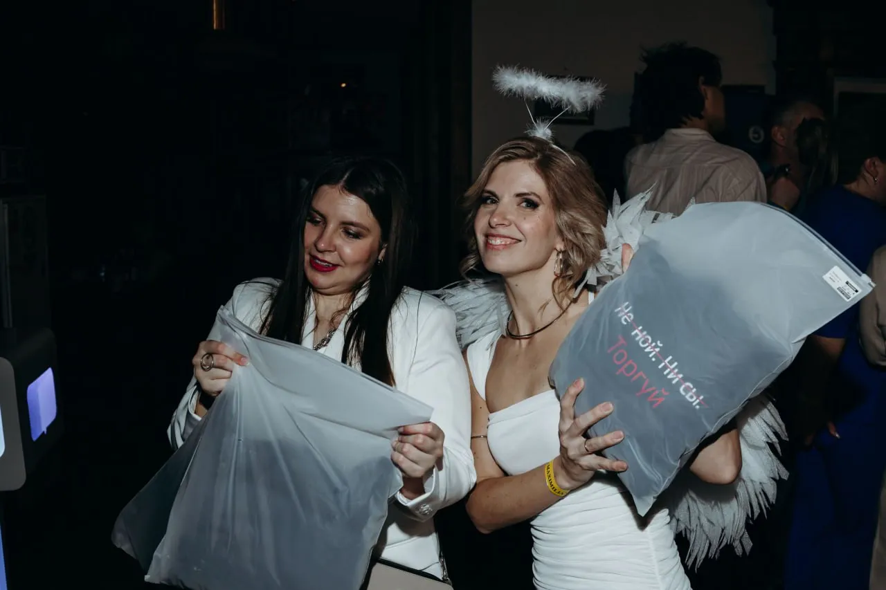 Мерч и сувениры сети — фото 21